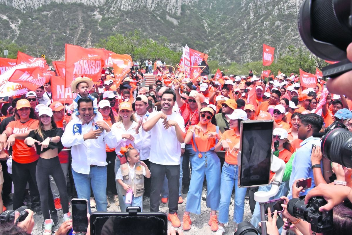 VIDEO: Afición de las Chivas abuchea a Uriel Antuna, previo al inicio del partido