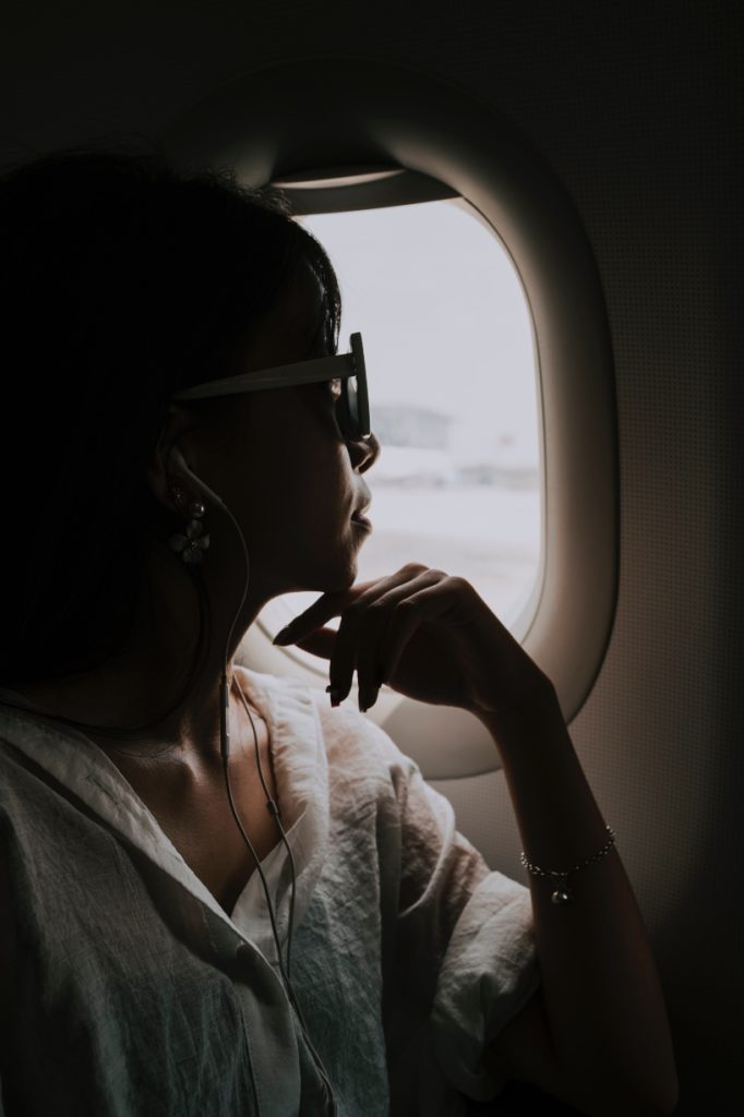 Cuidar tu piel al viajar en avión