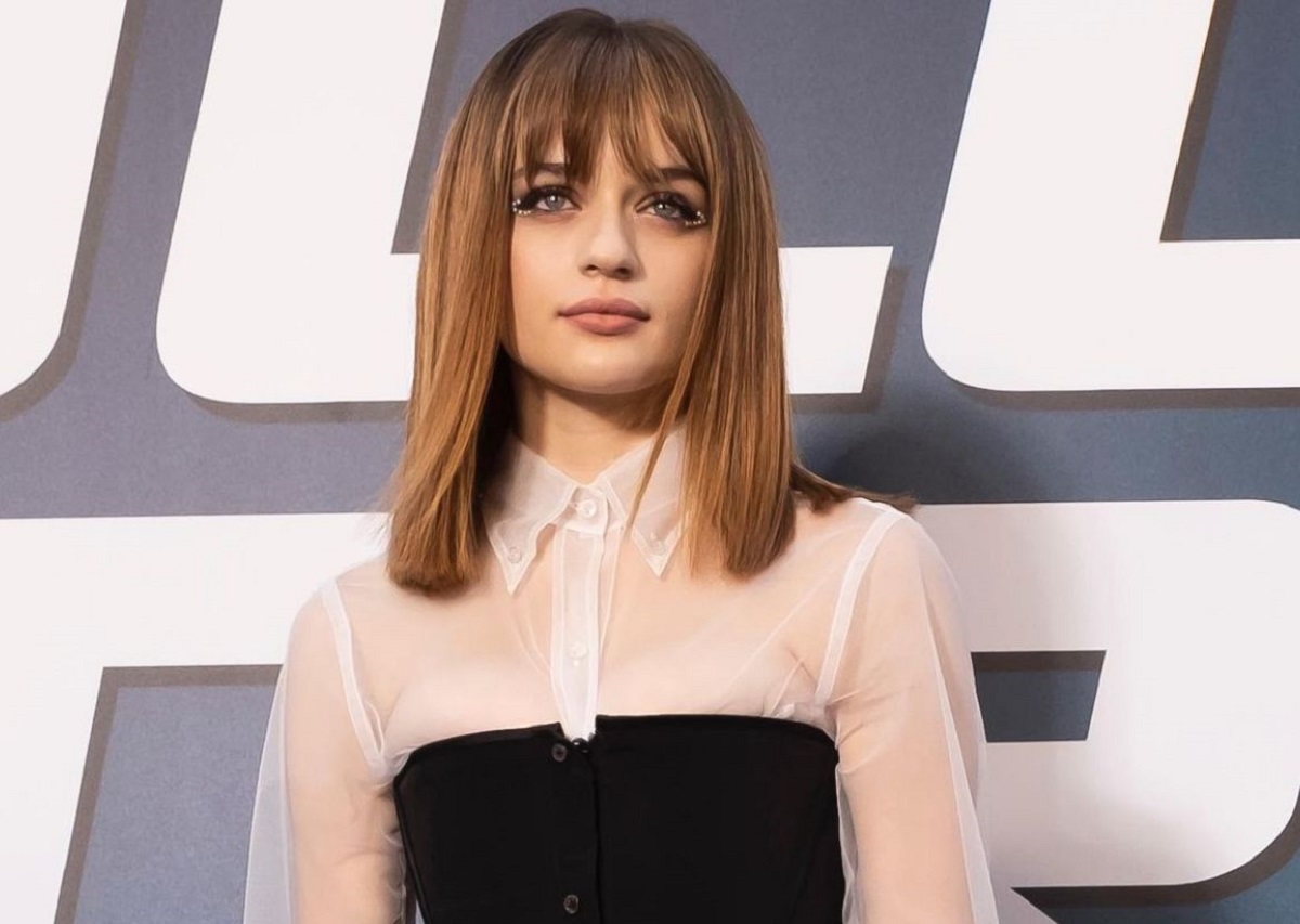 Recrea el look de Joey King por menos de 1,500 pesos