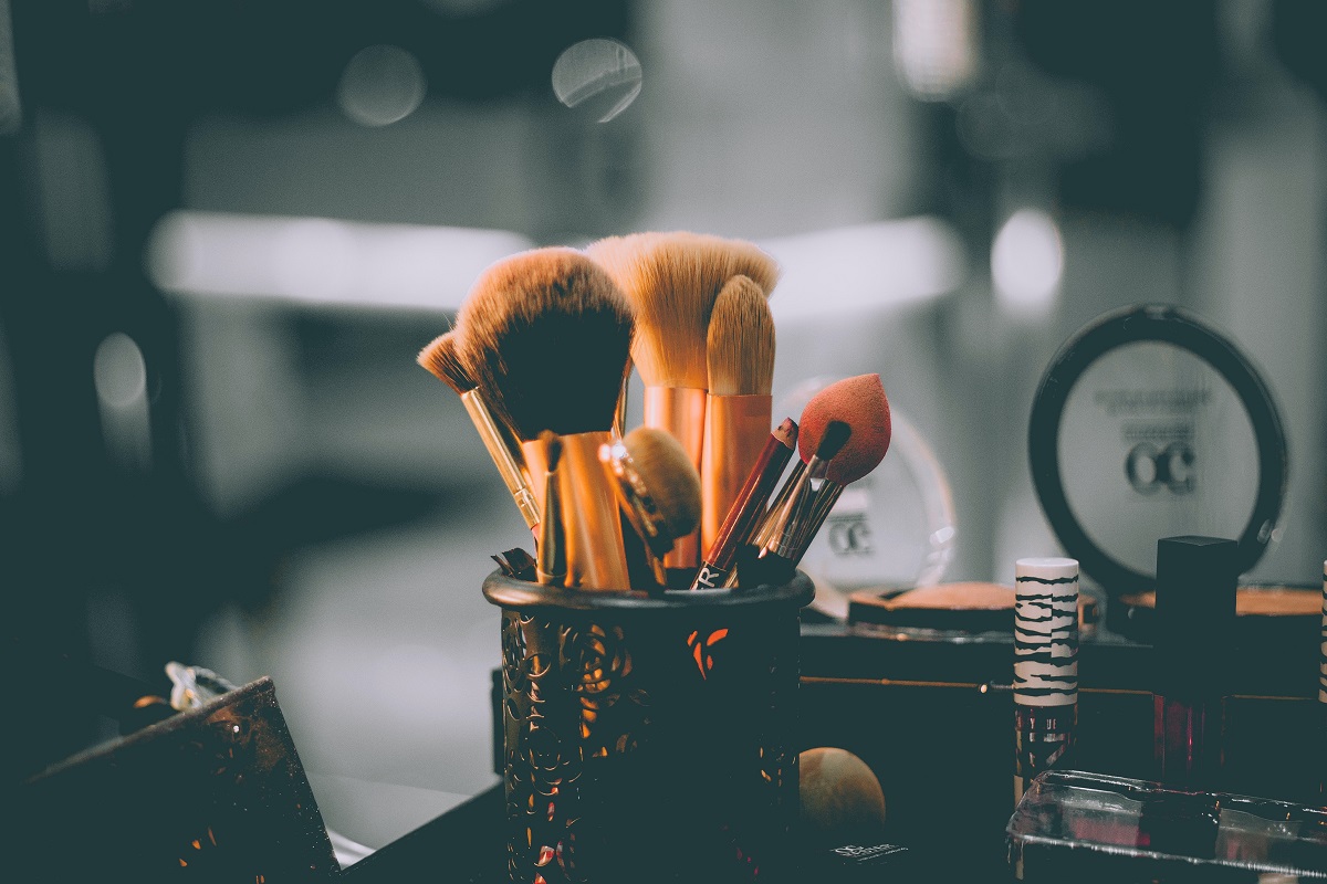 7 brochas básicas de maquillaje que necesitas en tu cosmetiquera