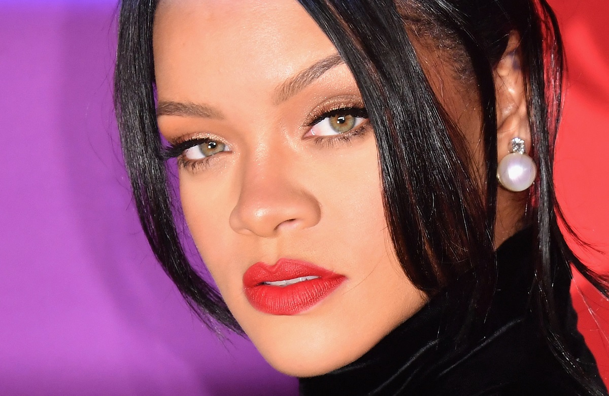 El millonario look de Rihanna en la pasarela de Louis Vuitton