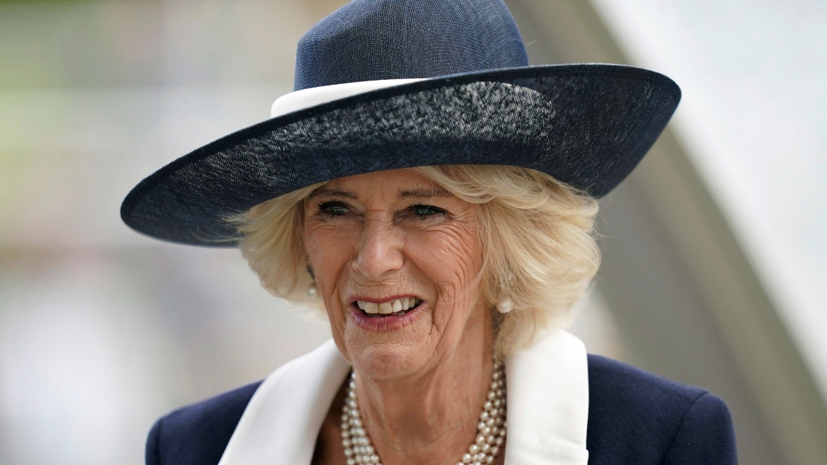 La polémica corona que Camilla podría usar en mayo de 2023