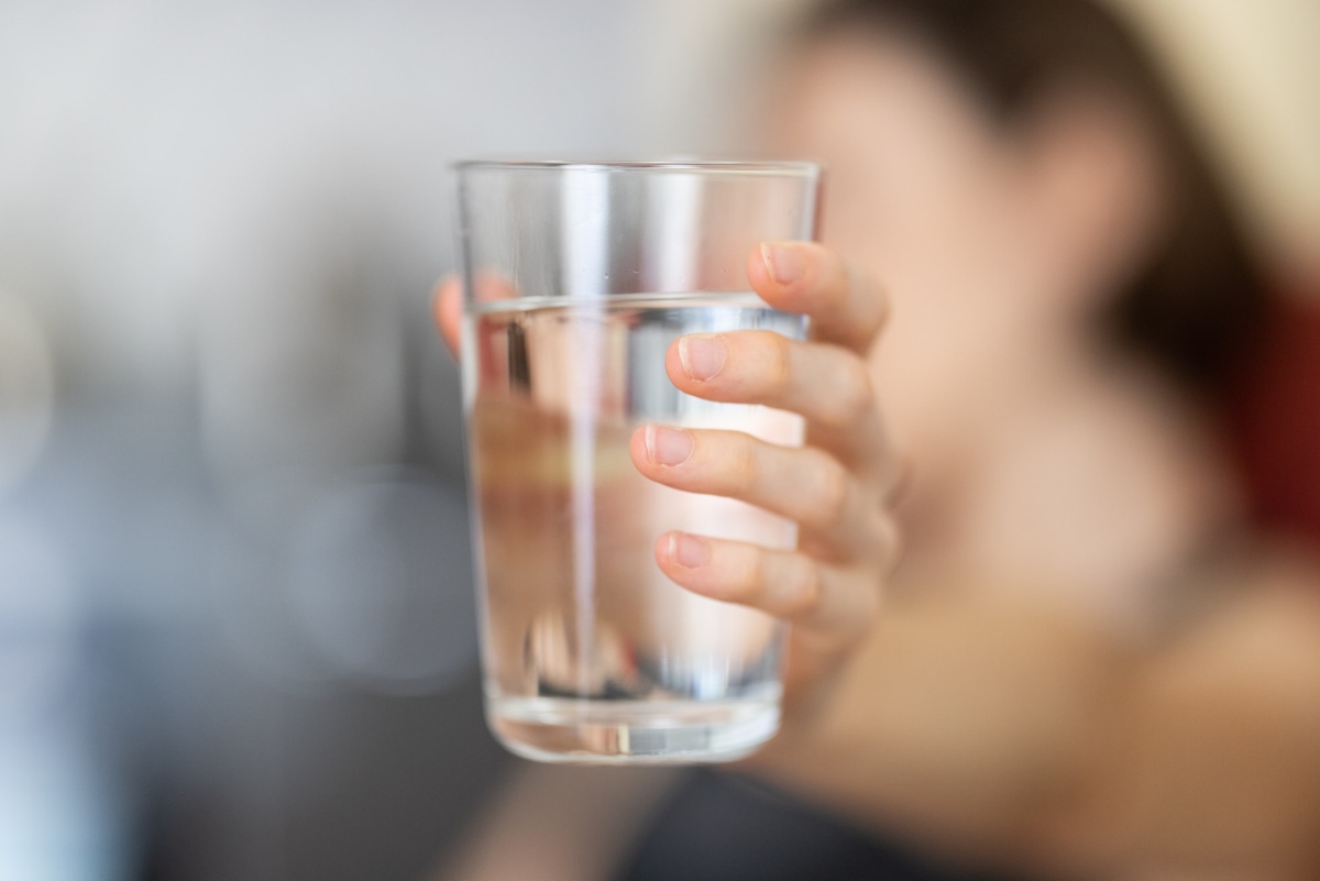 Tomar dos litros de agua