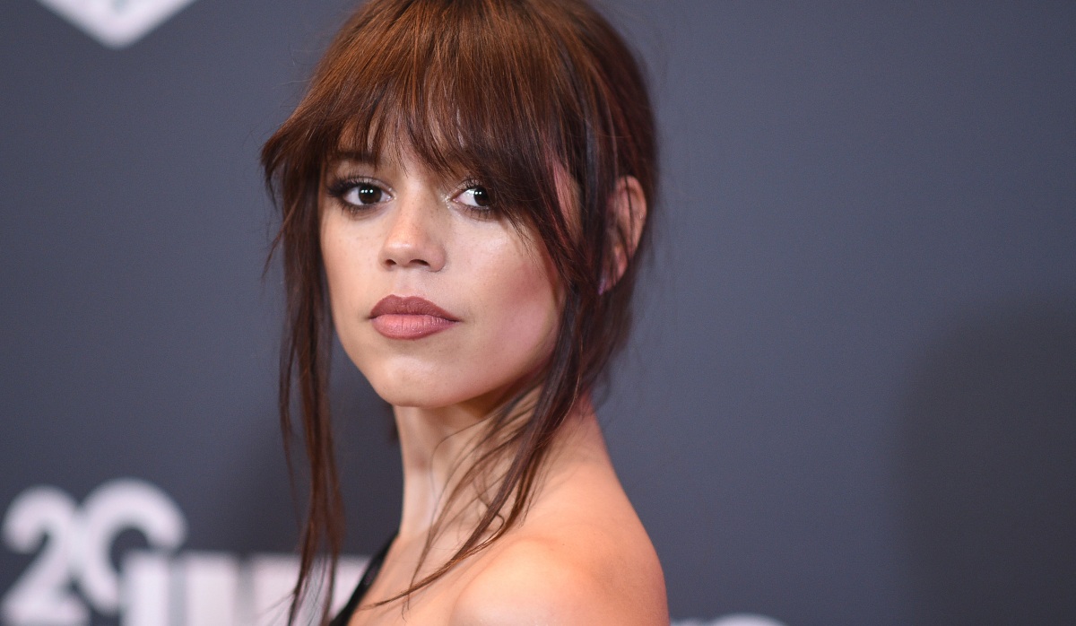 El look transparente de Jenna Ortega en los Critics Choice Awards