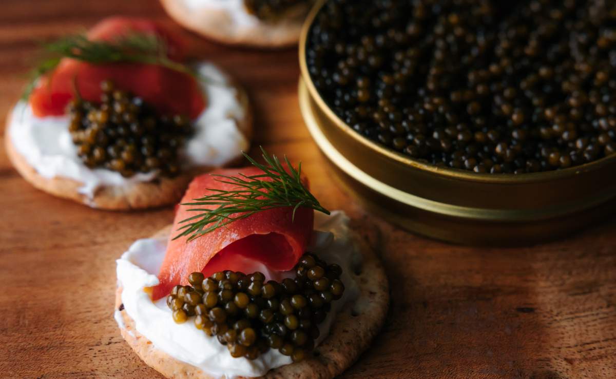 por qué el caviar es tan caro