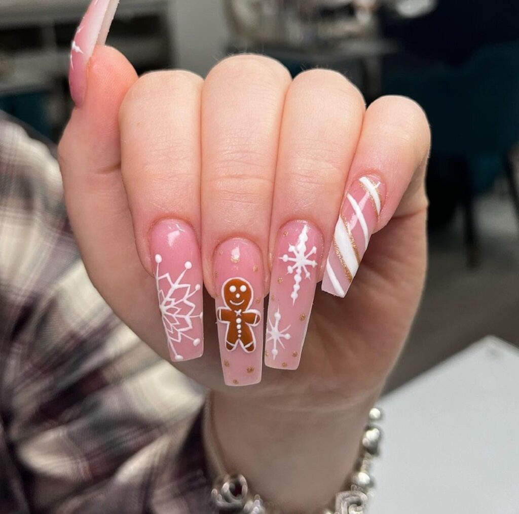 Diseños de uñas de Navidad para presumir la manicura más linda