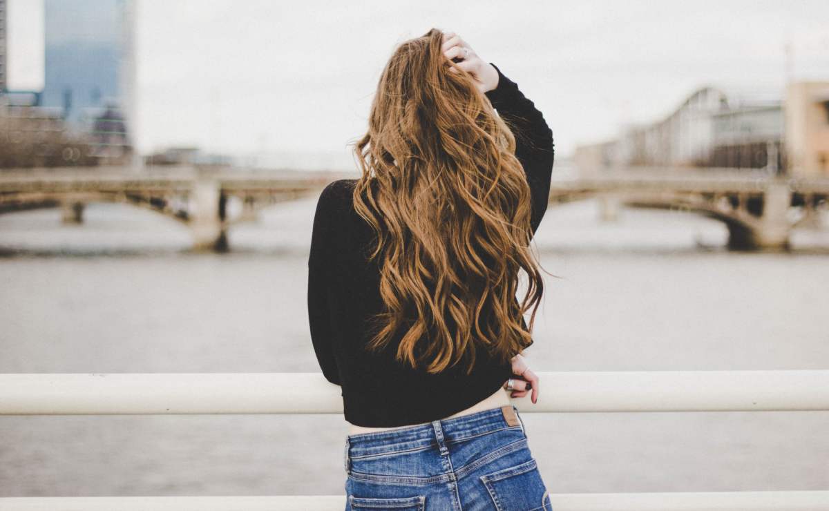 ¿Cuánto te puede crecer el pelo en un mes, y de qué depende?