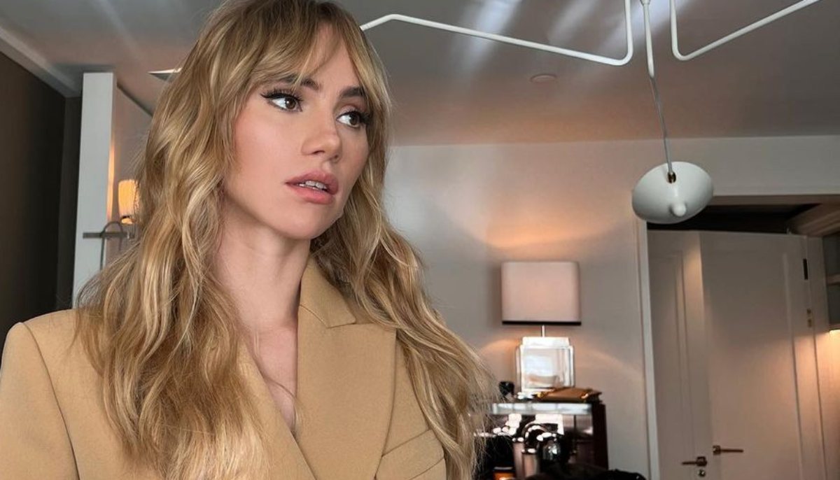 Suki Waterhouse: ella es la talentosa novia de Robert Pattinson