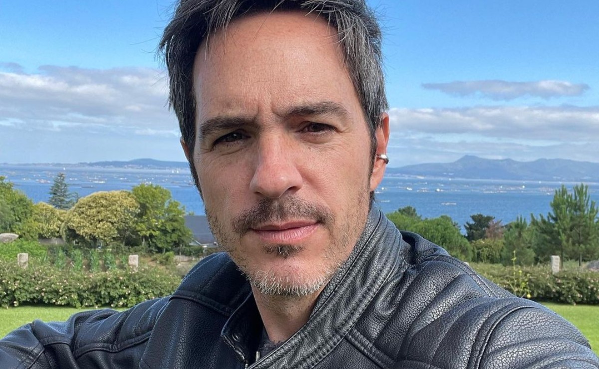 Mauricio Ochmann inicia carrera de cantante y las redes reaccionan