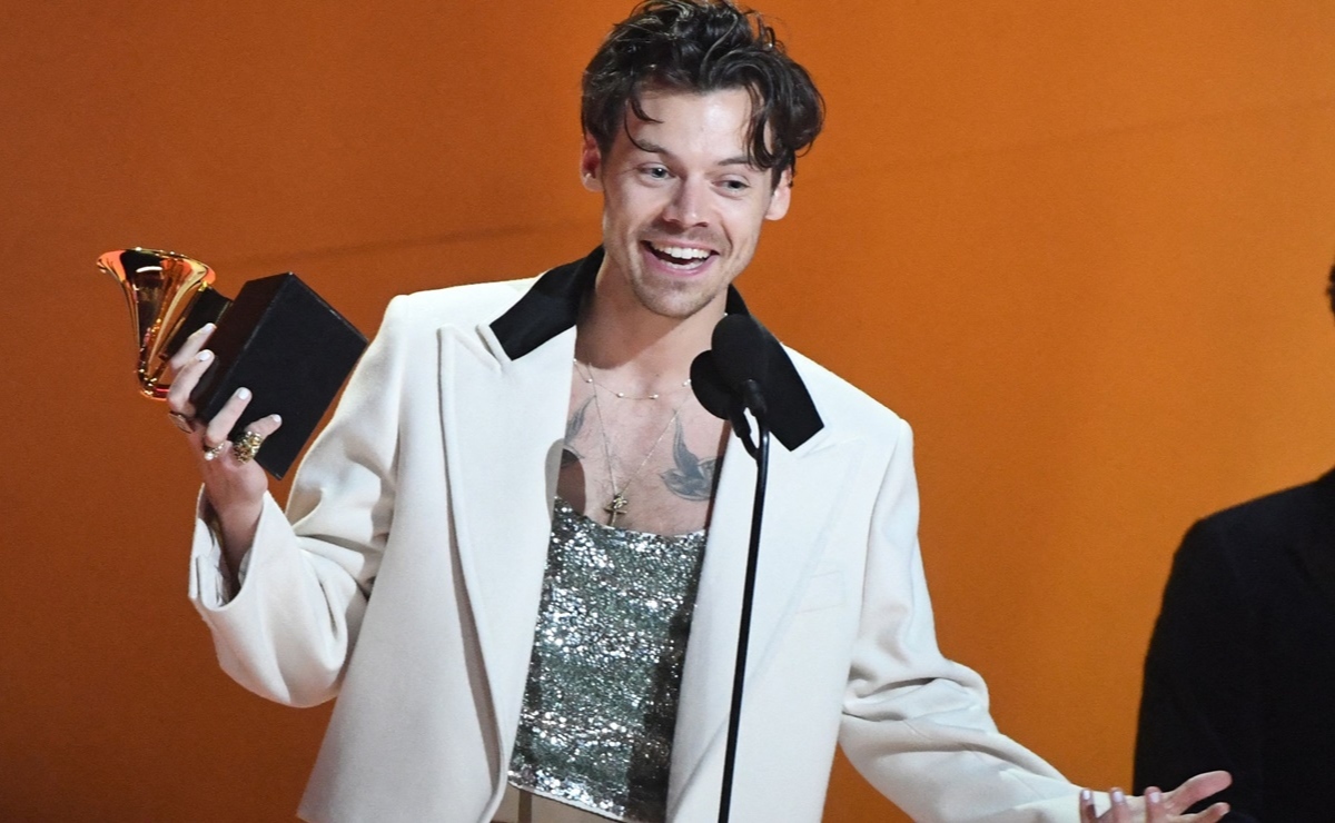 ¿Por qué están criticando a Harry Styles tras ganar Grammy?