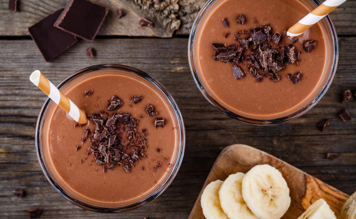 Recetas de smoothies de chocolate para un desayuno de campeonas