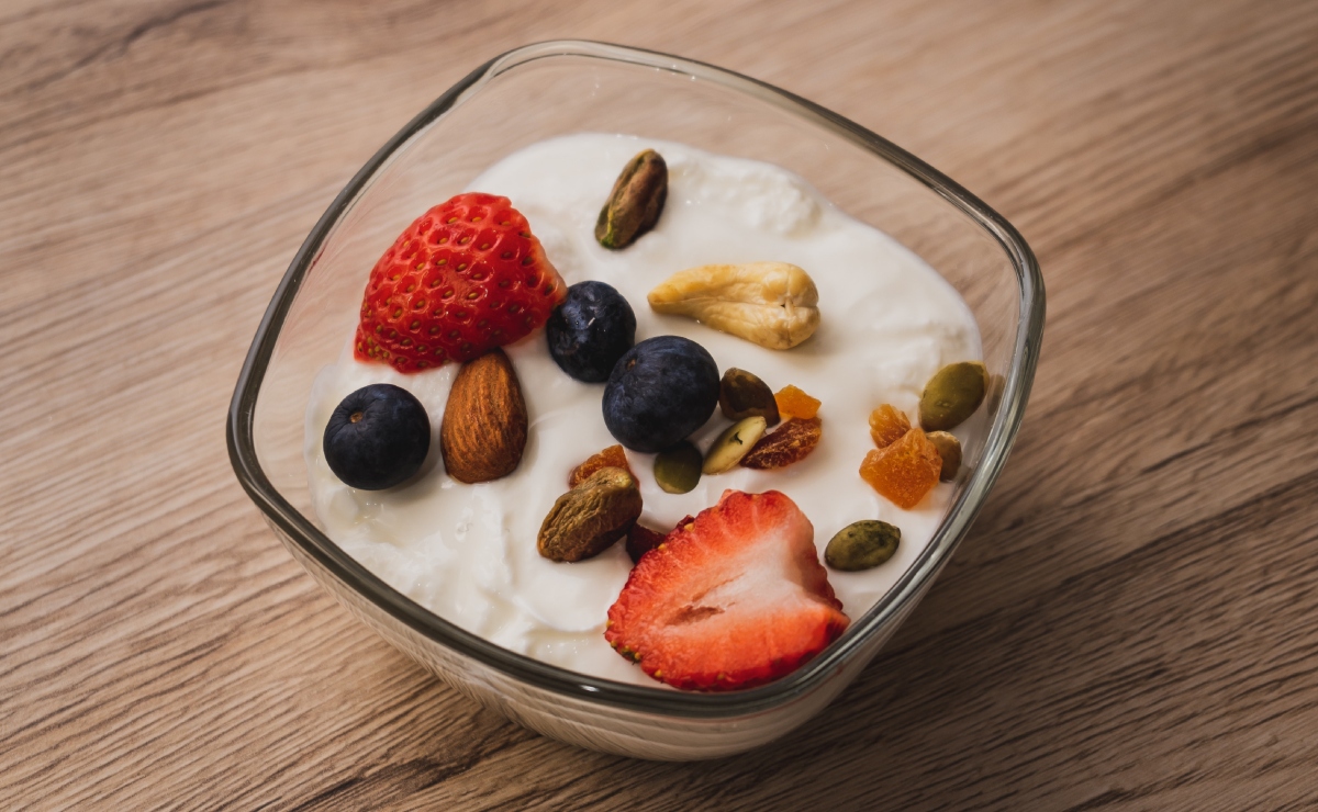Yogur normal vs yogur griego, ¿cuál es mejor?