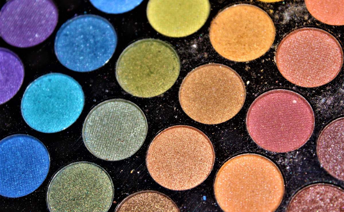 Los mejores colores de sombras para los ojos cafés