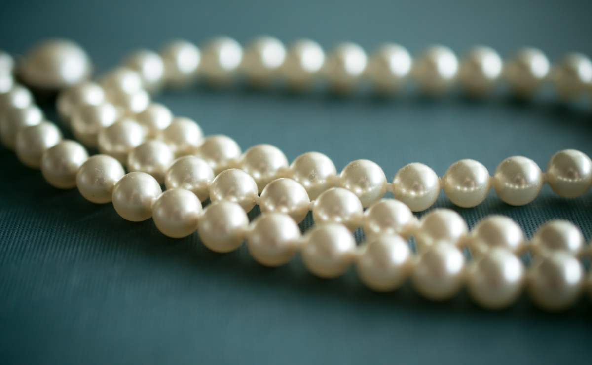 Cómo cuidar la joyería con perlas para que dure más