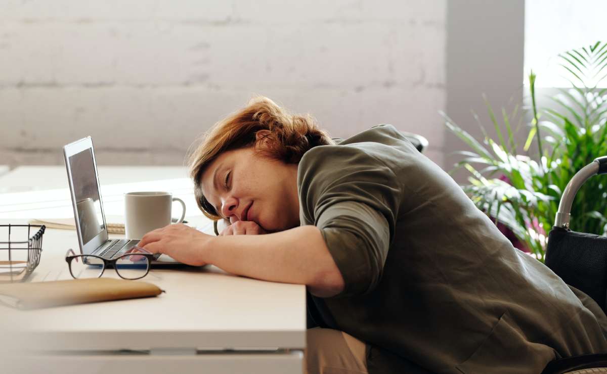 Qué hacer cuando te da mucho sueño en el trabajo