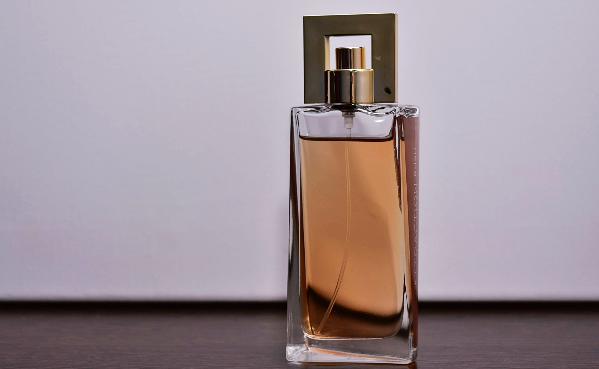 ¿Los perfumes caducan? 3 señales de que una fragancia ya expiró