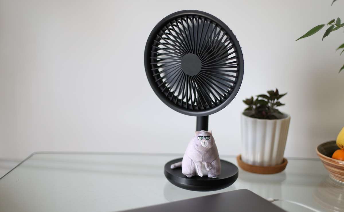 Por qué no deberías dormir con un ventilador prendido