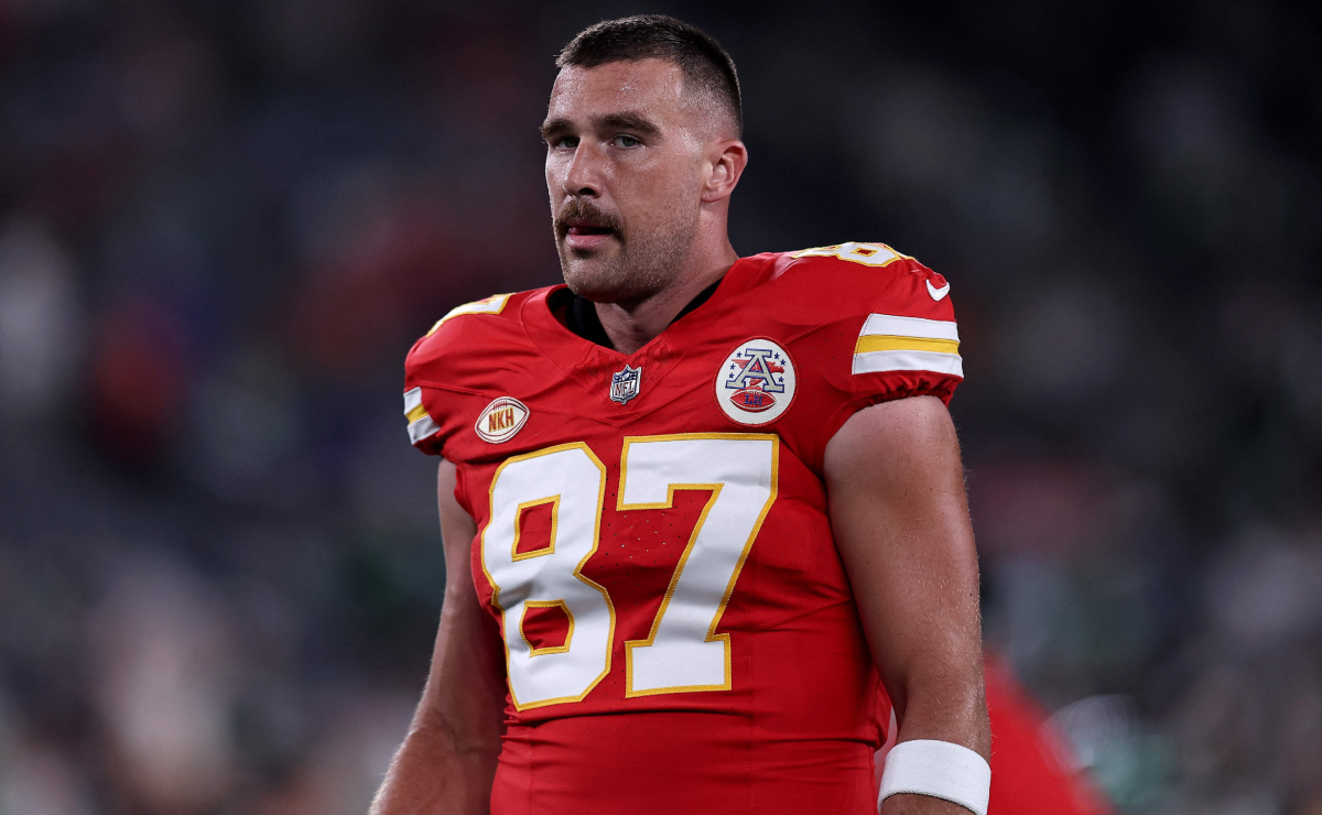 Travis Kelce dice que la NFL se está pasando con cobertura la de su romance