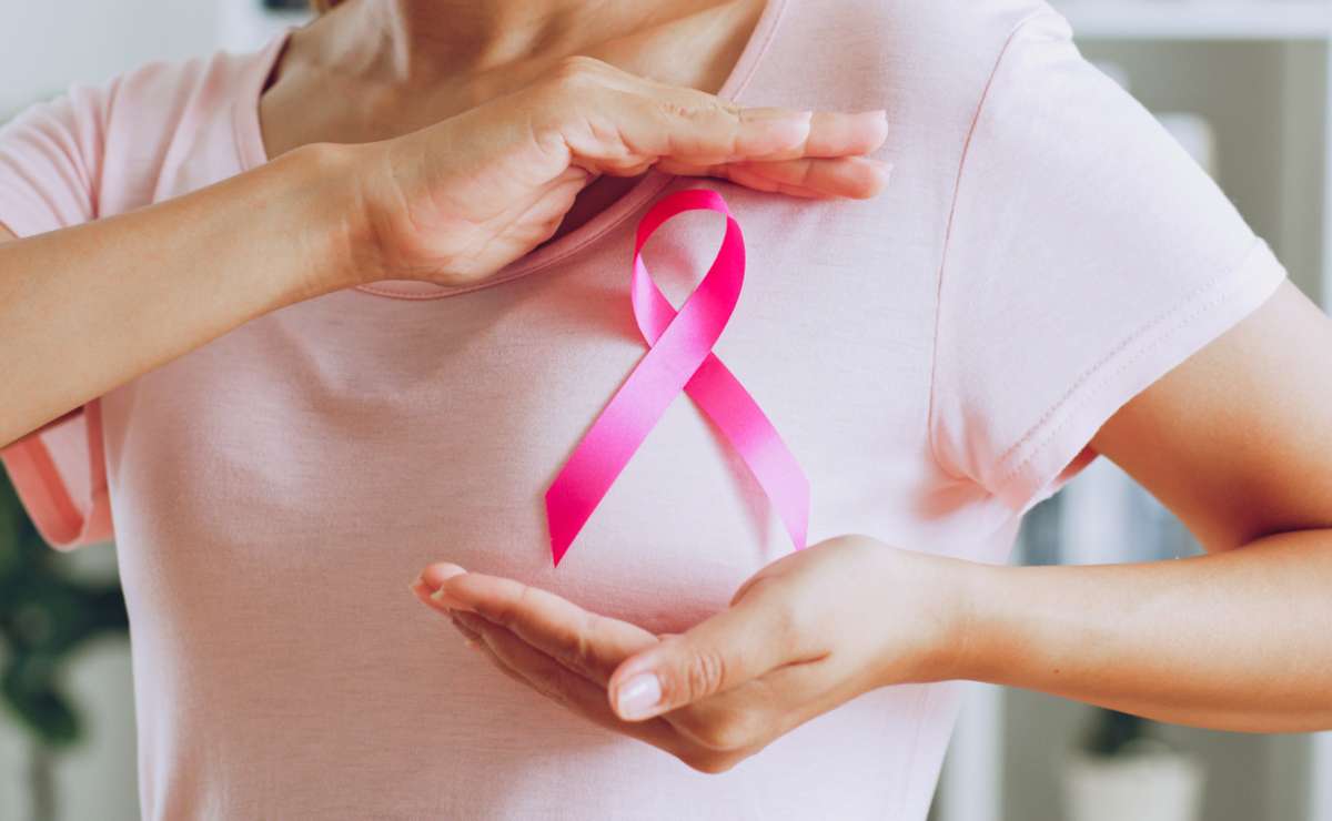 Acciones rosas para cerrar el mes de concientización del cáncer de mama
