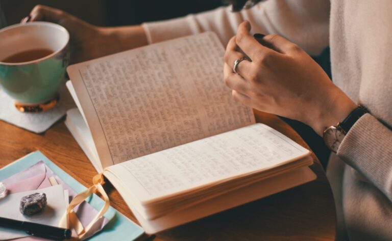 Llevar un diario de gratitud puede transformar tu vida, según Harvard
