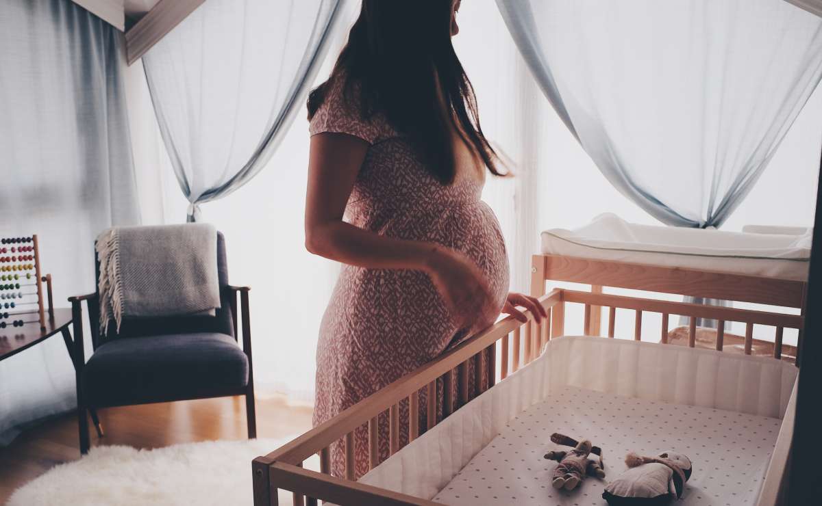Qué es la romantización de la maternidad y cómo evitarla