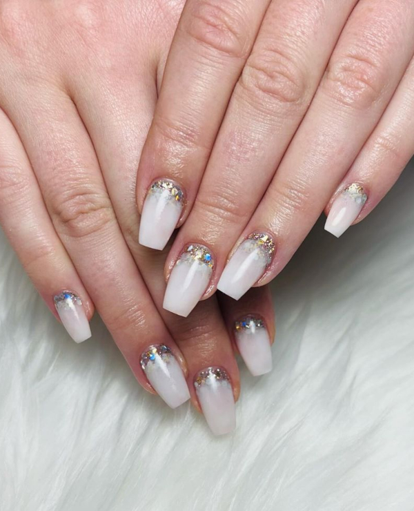 manicura francesa de purpurina