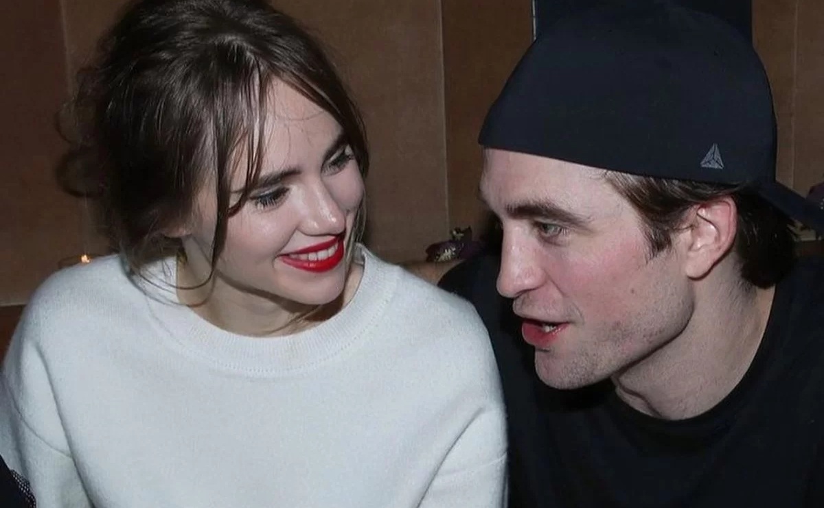 Robert Pattinson y Suki Waterhouse están oficialmente comprometidos