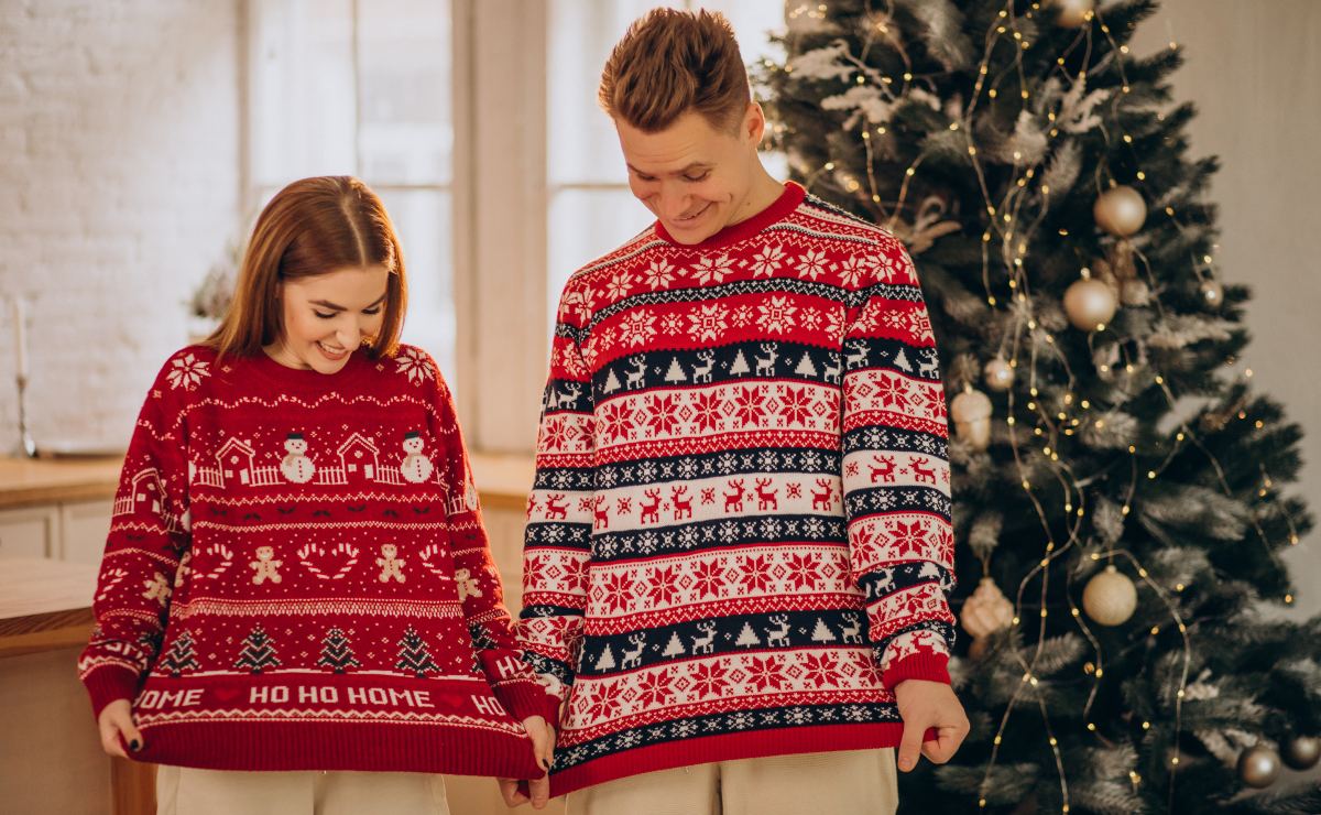 Ideas divertidas y románticas de ‘ugly sweaters’ para parejas