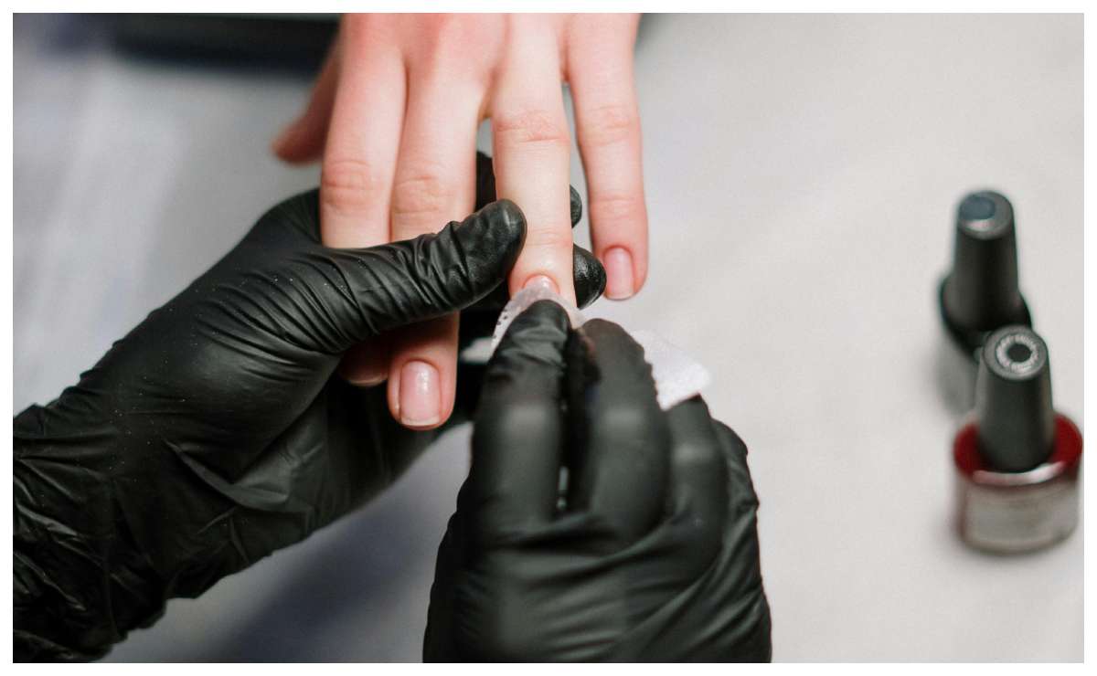 ¿Las uñas de acrílico son tóxicas?