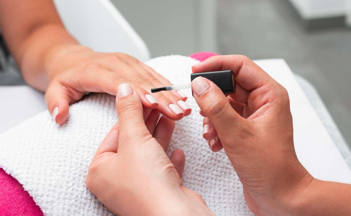 ¿Se puede aplicar uñas de gelish sin lámpara UV?