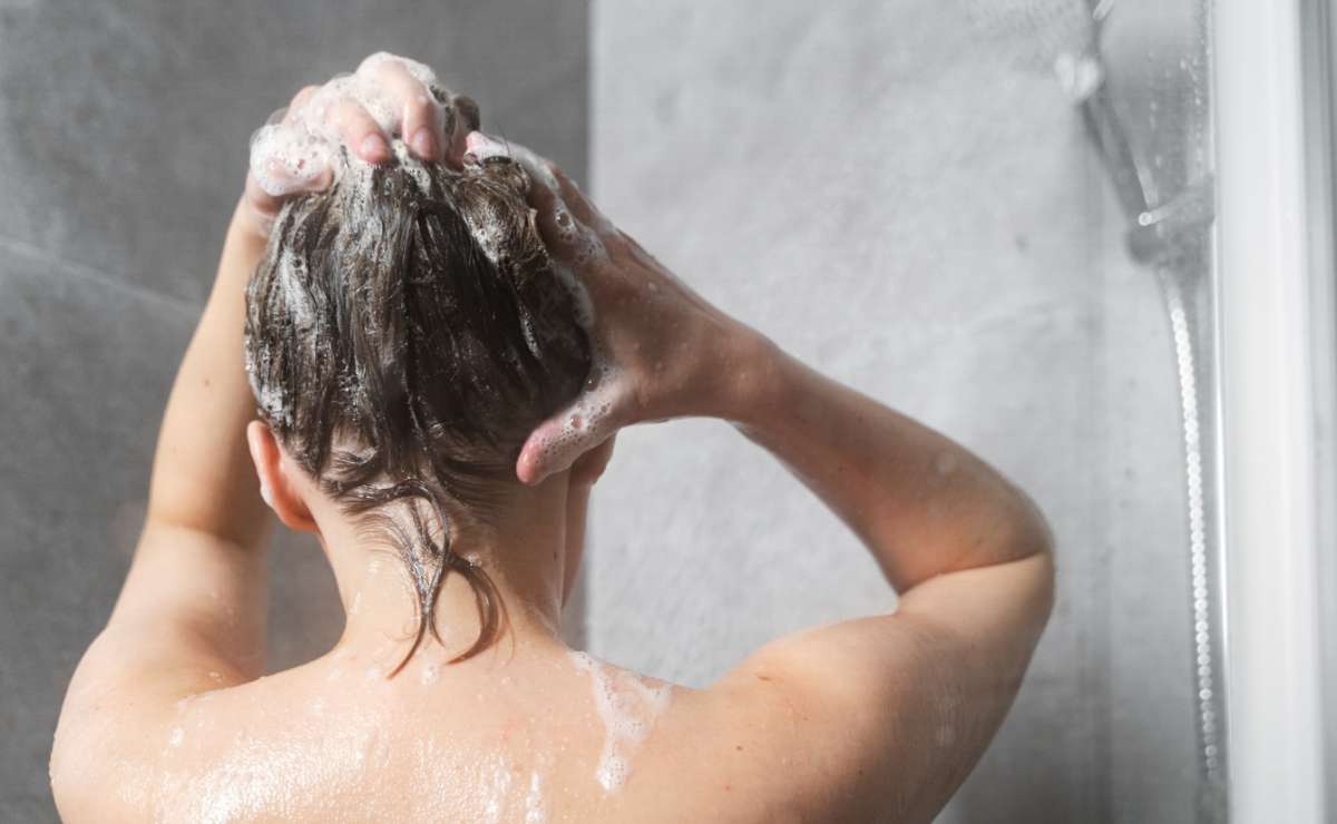 Cómo saber que estás lavando de más tu cabello