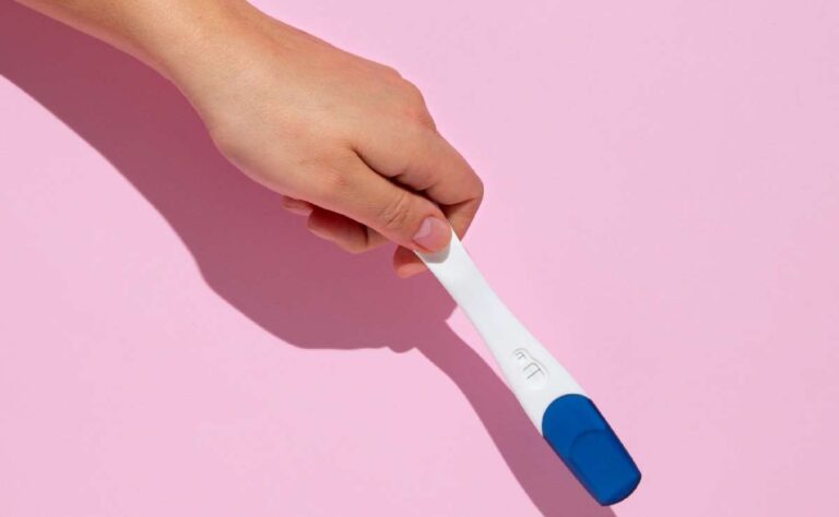 ¿Puedes quedar embarazada cuando estás menstruando?